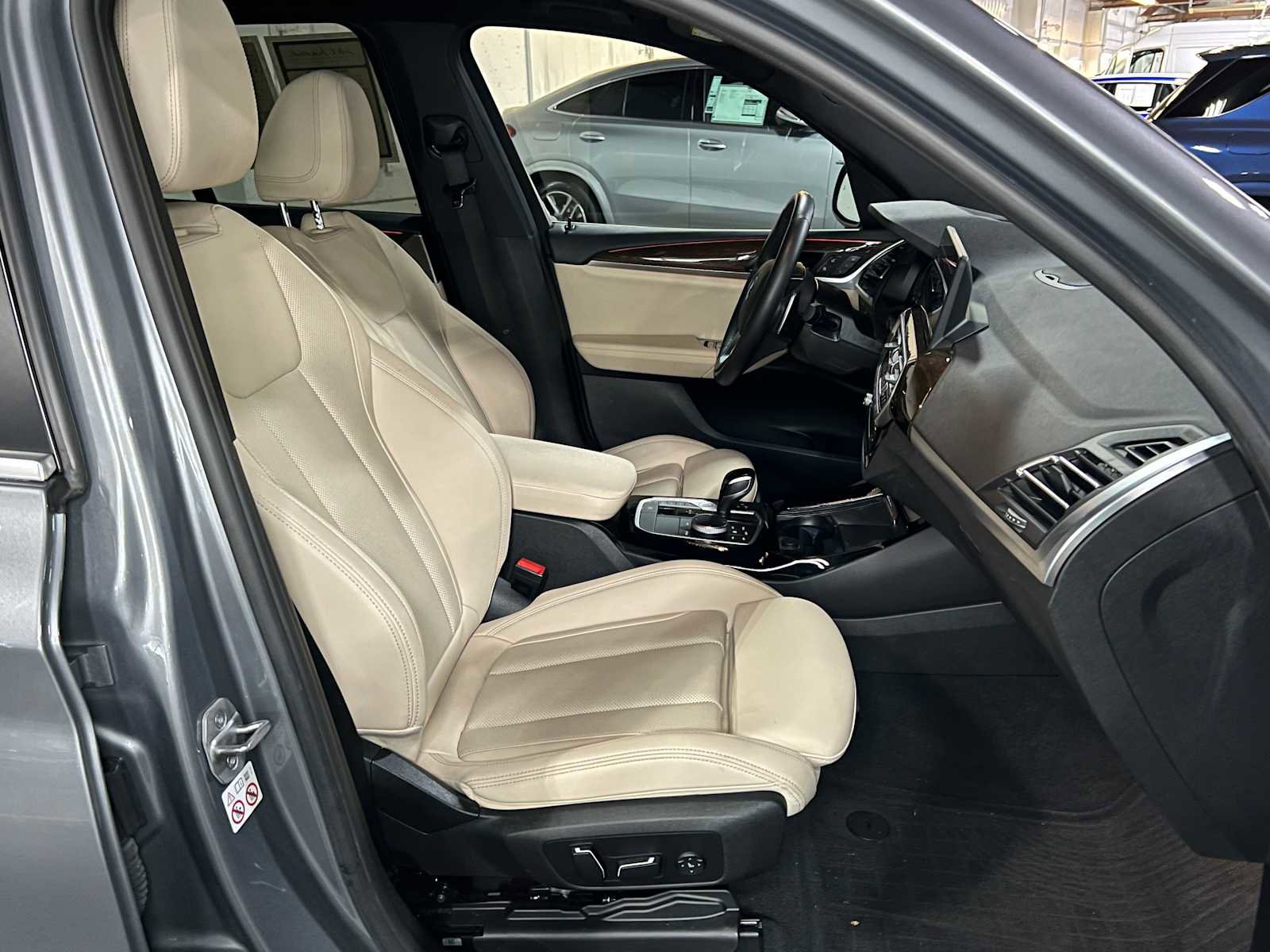 Used 2024 BMW X3 xDrive30i w/ Premium Package AWD/4WD image 11