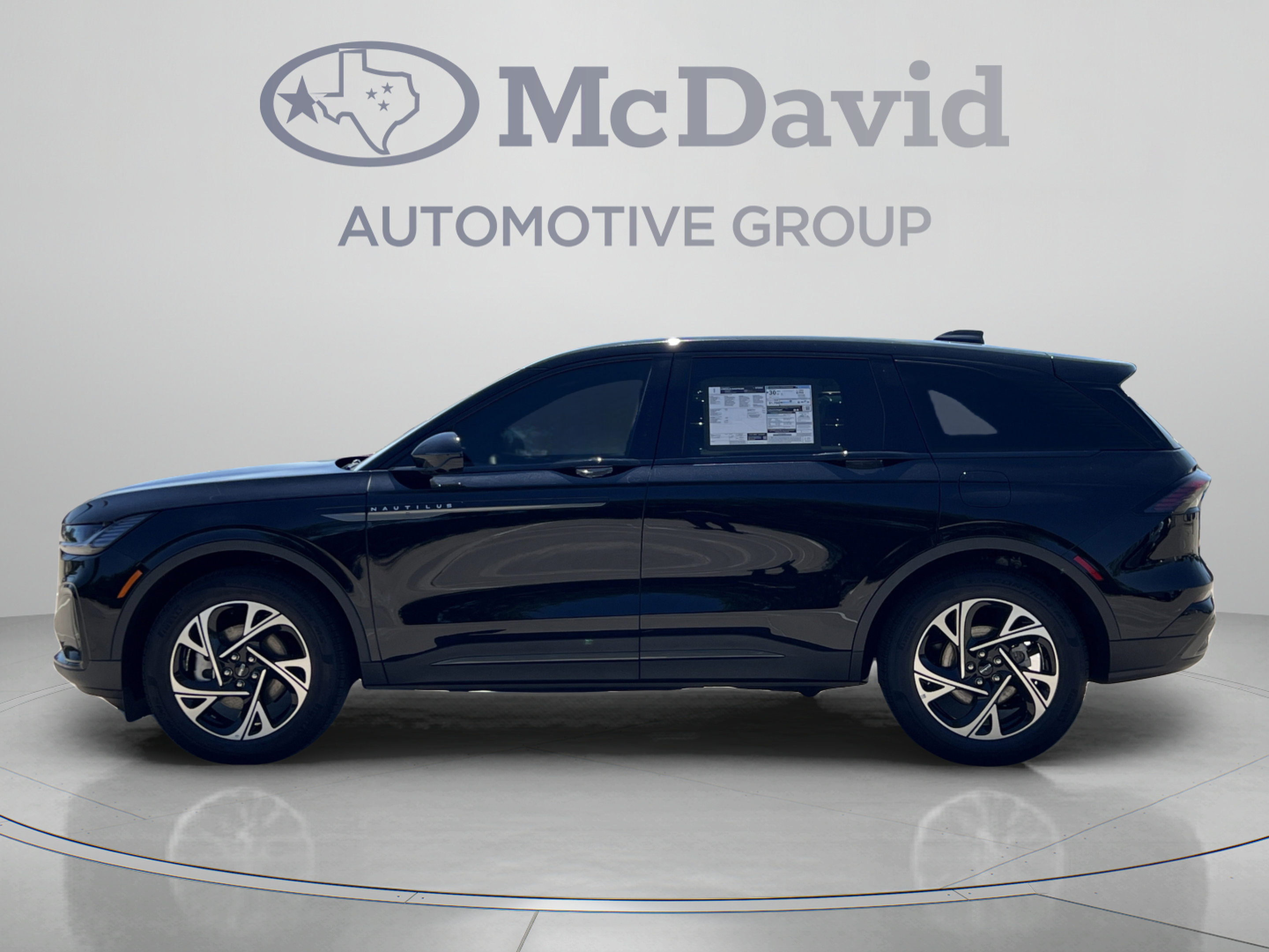 New 2025 Lincoln Nautilus Premier w/ Equipment Group 102A AWD/4WD image 4