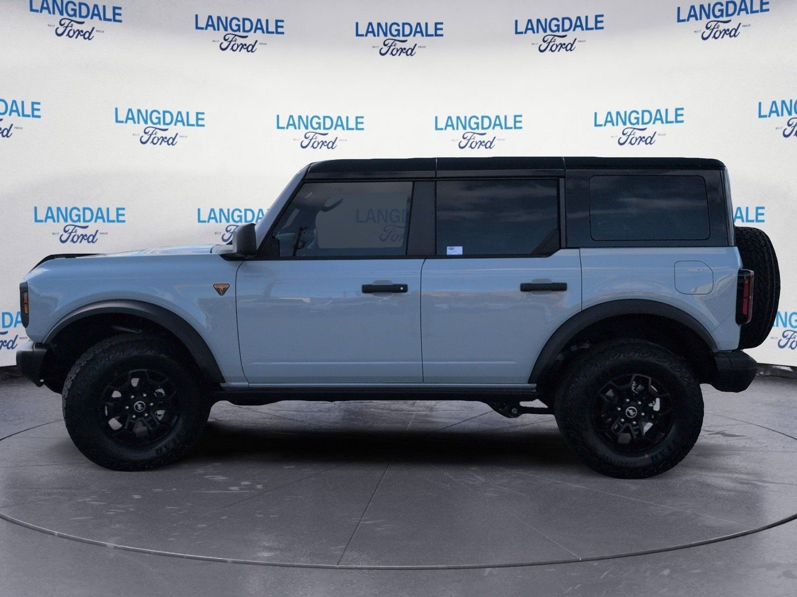 New 2026 Ford Bronco Badlands image 10
