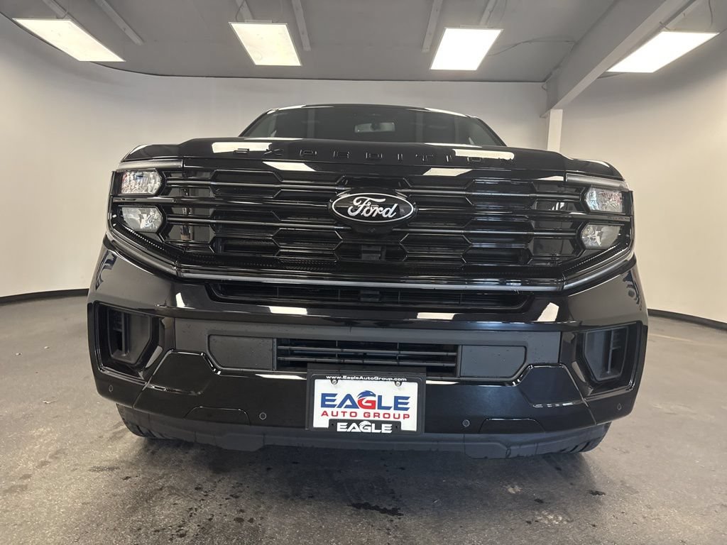 New 2026 Ford Expedition Max Platinum w/ Stealth Performance Package AWD/4WD image 4