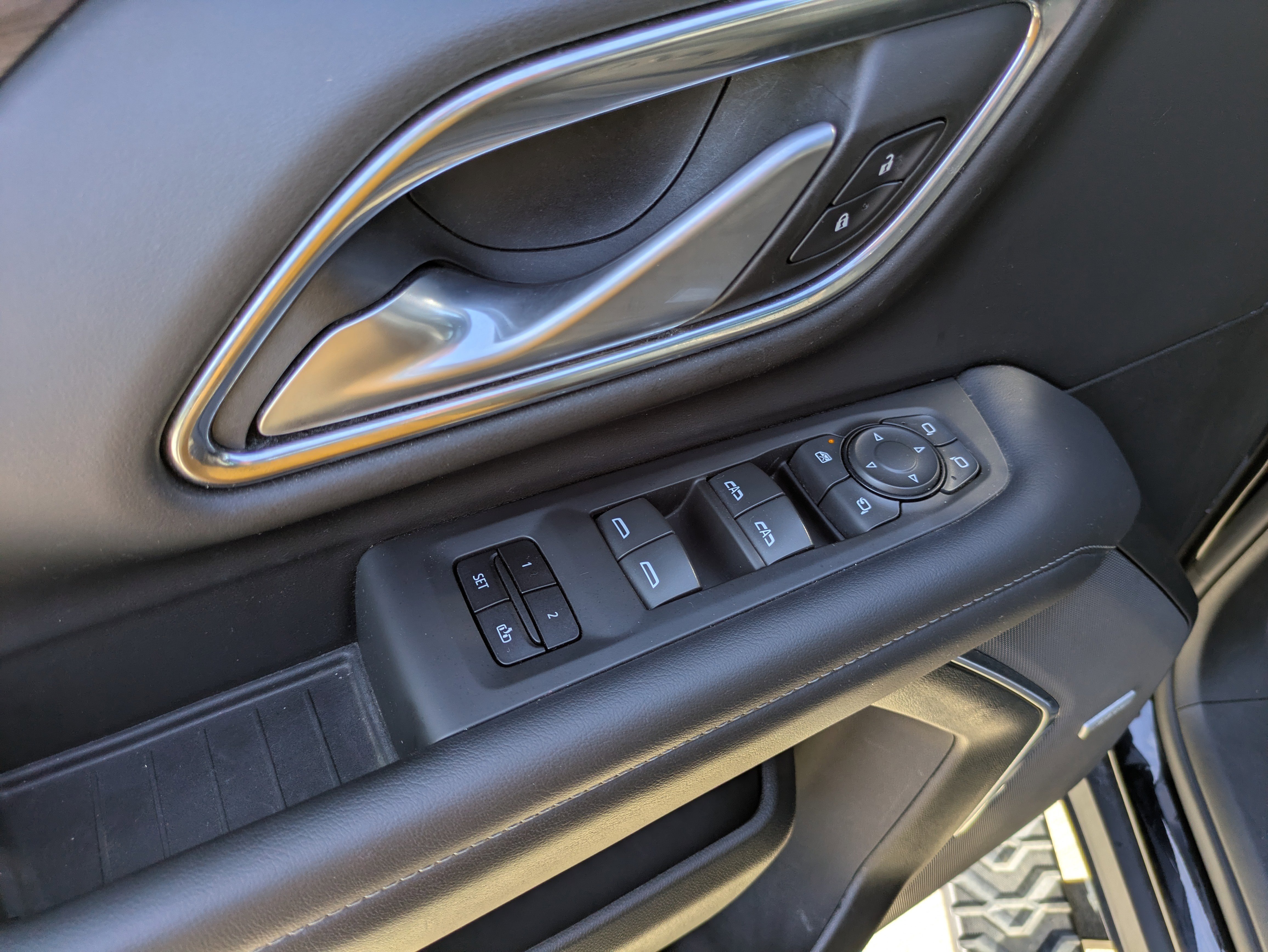 Used 2022 Chevrolet Tahoe Z71 w/ Z71 Off-Road Package image 10