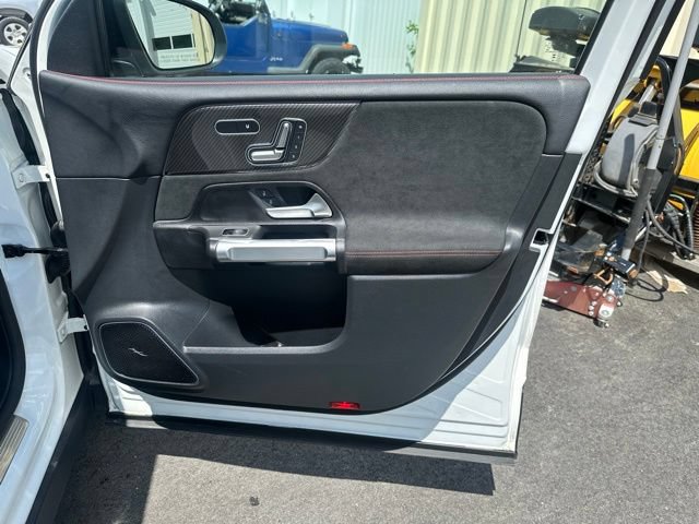 Used 2025 Mercedes-Benz GLB 35 AMG 4MATIC image 11