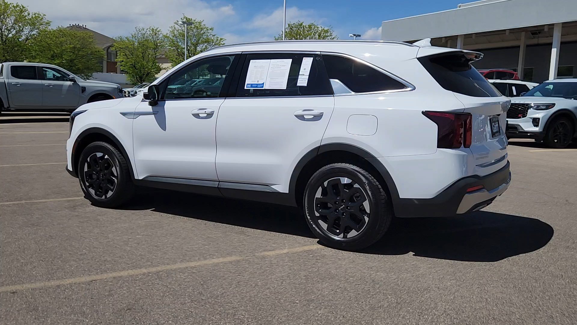 Used 2024 Kia Sorento S AWD/4WD image 16