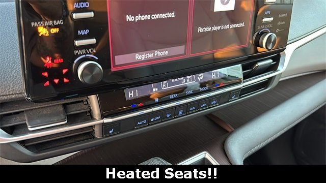 Used 2021 Toyota Sienna XLE image 8