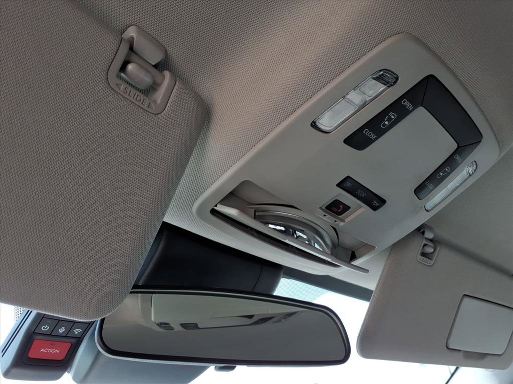 Used 2024 Toyota Sienna LE FWD image 34