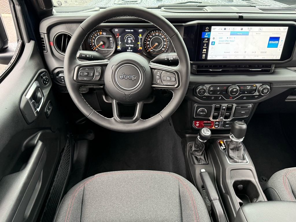 Used 2025 Jeep Gladiator Rubicon w/ Convenience Group image 12