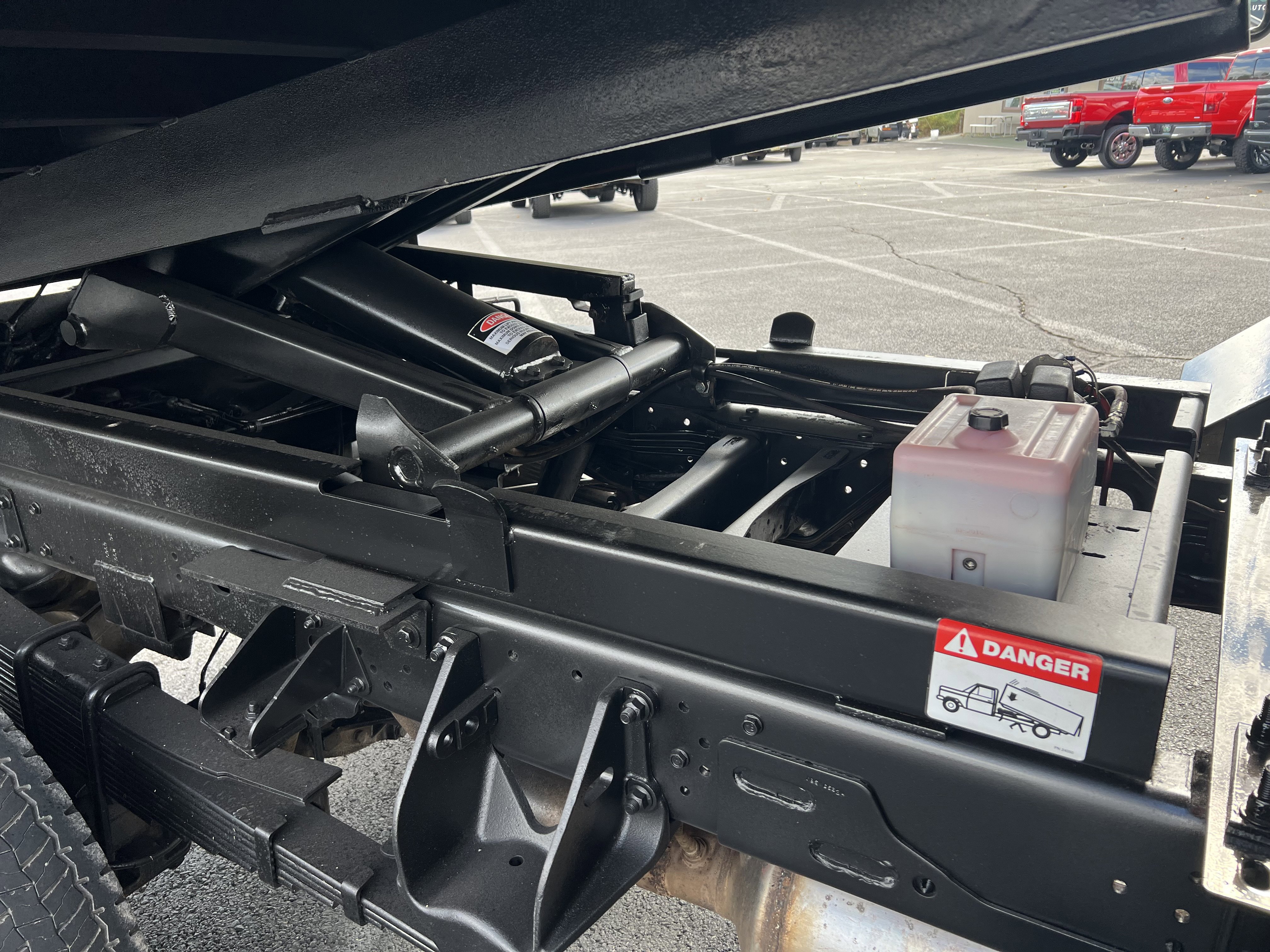 Used 2017 RAM 5500 Tradesman w/ Max Tow Package image 9