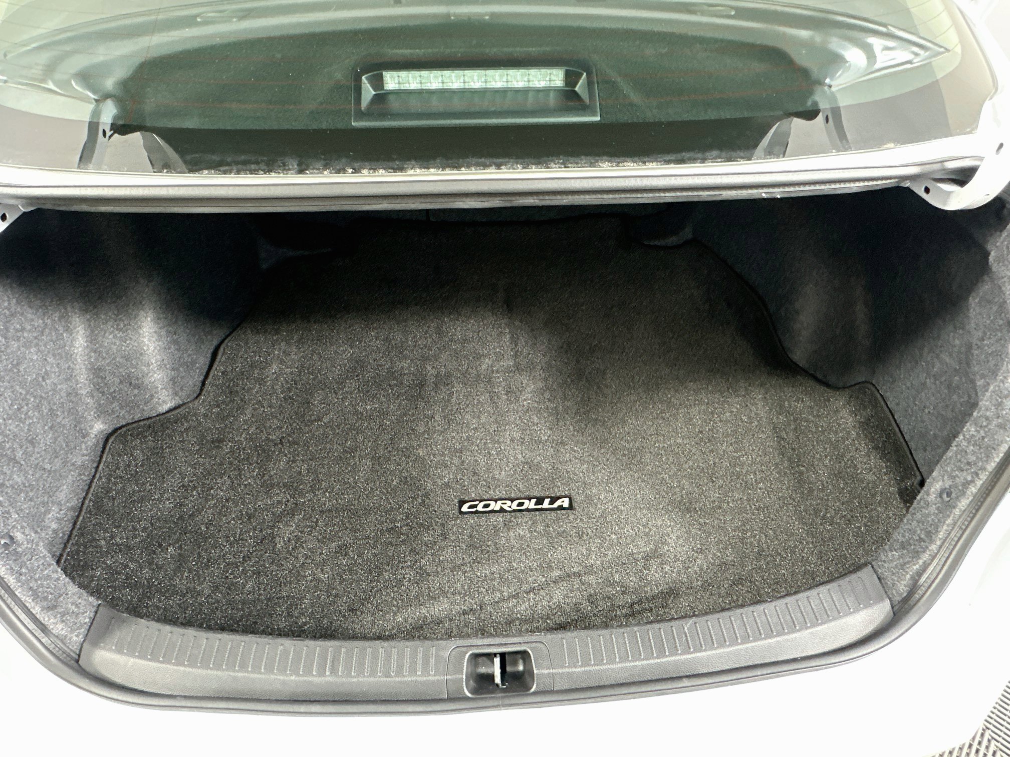 Used 2026 Toyota Corolla LE FWD image 28