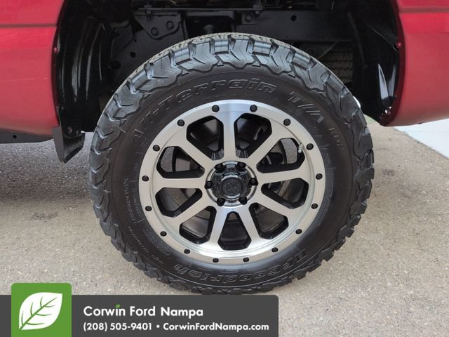 Used 2019 Nissan Titan SV AWD/4WD image 31