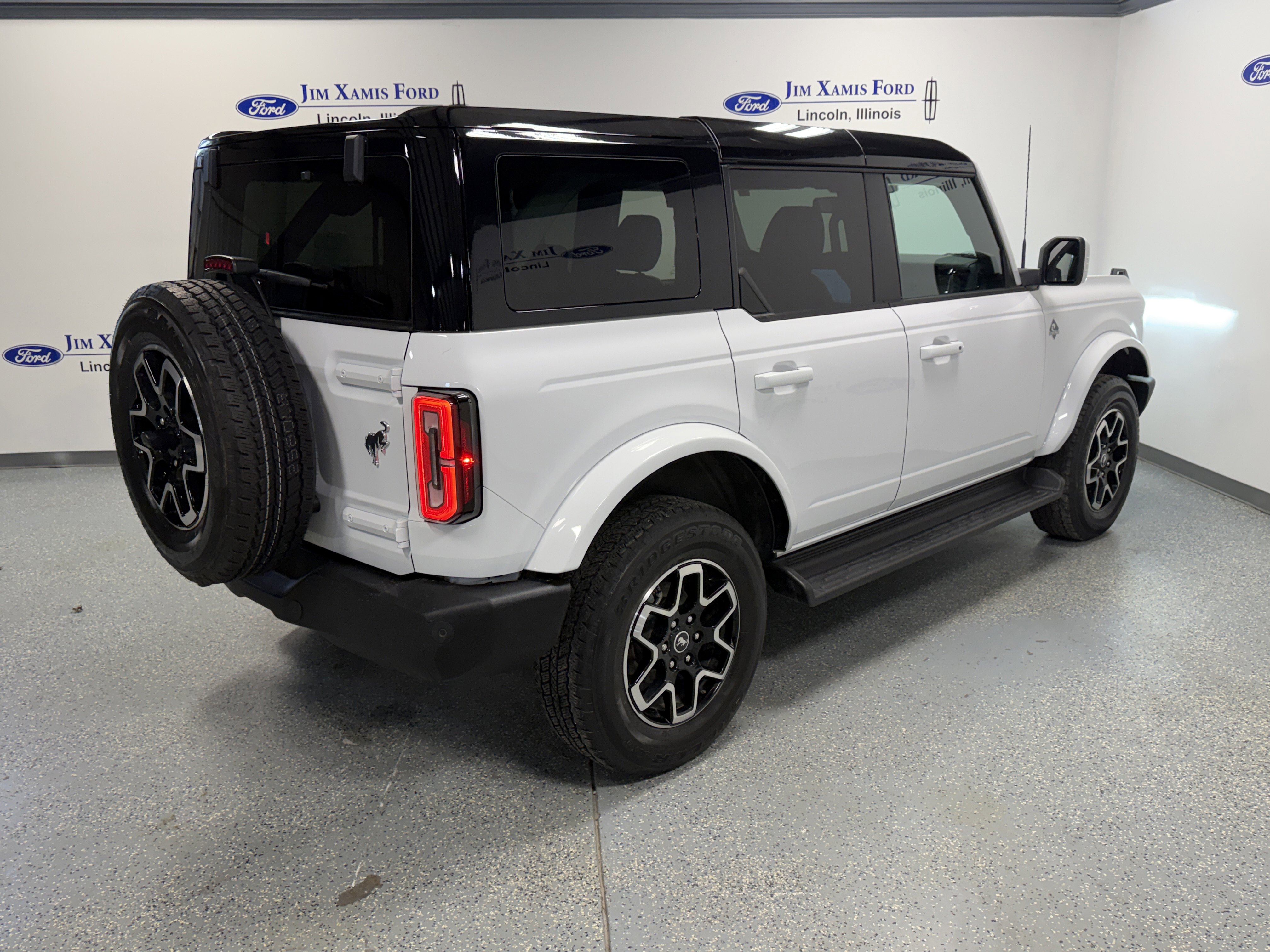 Used 2025 Ford Bronco Outer Banks image 36