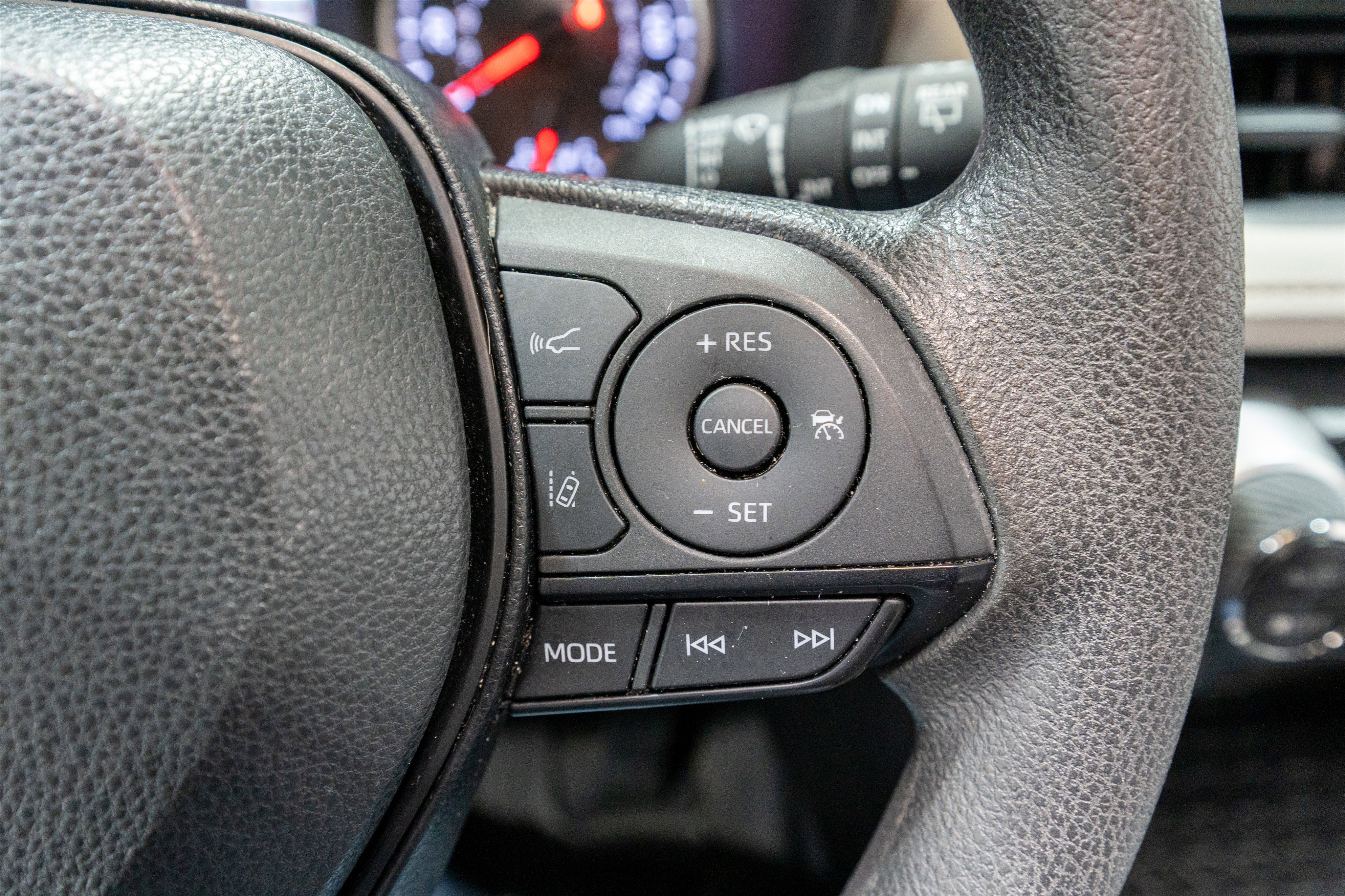 Used 2022 Toyota RAV4 XLE w/ Convenience Package image 24