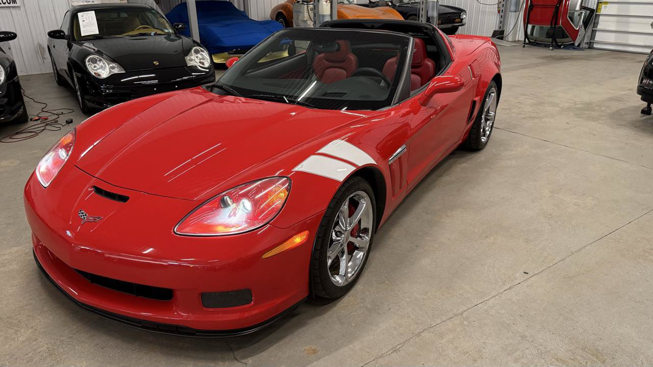 Used 2013 Chevrolet Corvette Grand Sport w/ 2LT Preferred Equipment Group RWD image 12