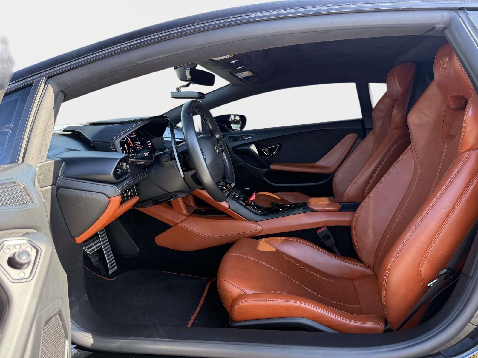 Used 2018 Lamborghini Huracan LP 610-4 AWD/4WD image 31