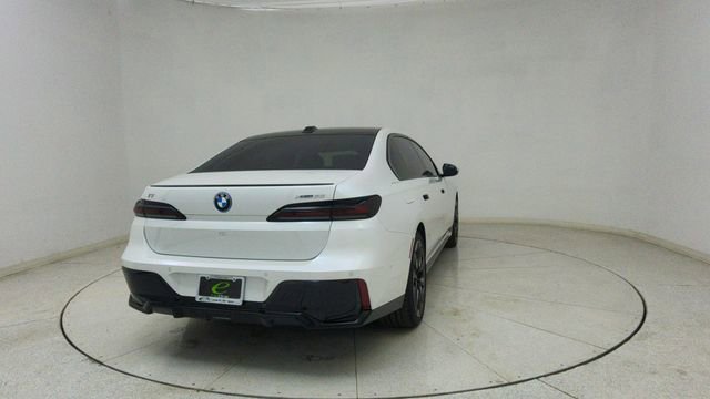 Used 2023 BMW i7 xDrive60 w/ Executive Package 2 image 70