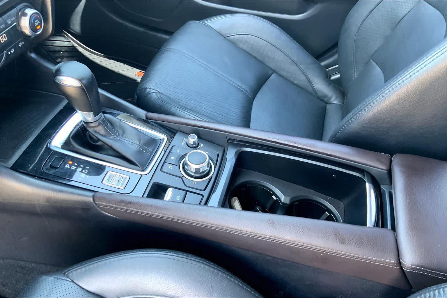 Used 2018 MAZDA MAZDA3 Grand Touring FWD image 16