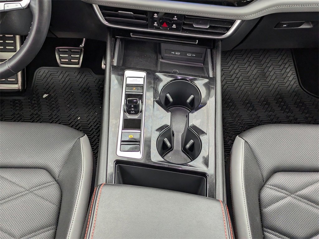 Used 2024 Volkswagen Atlas Peak Edition SE image 20