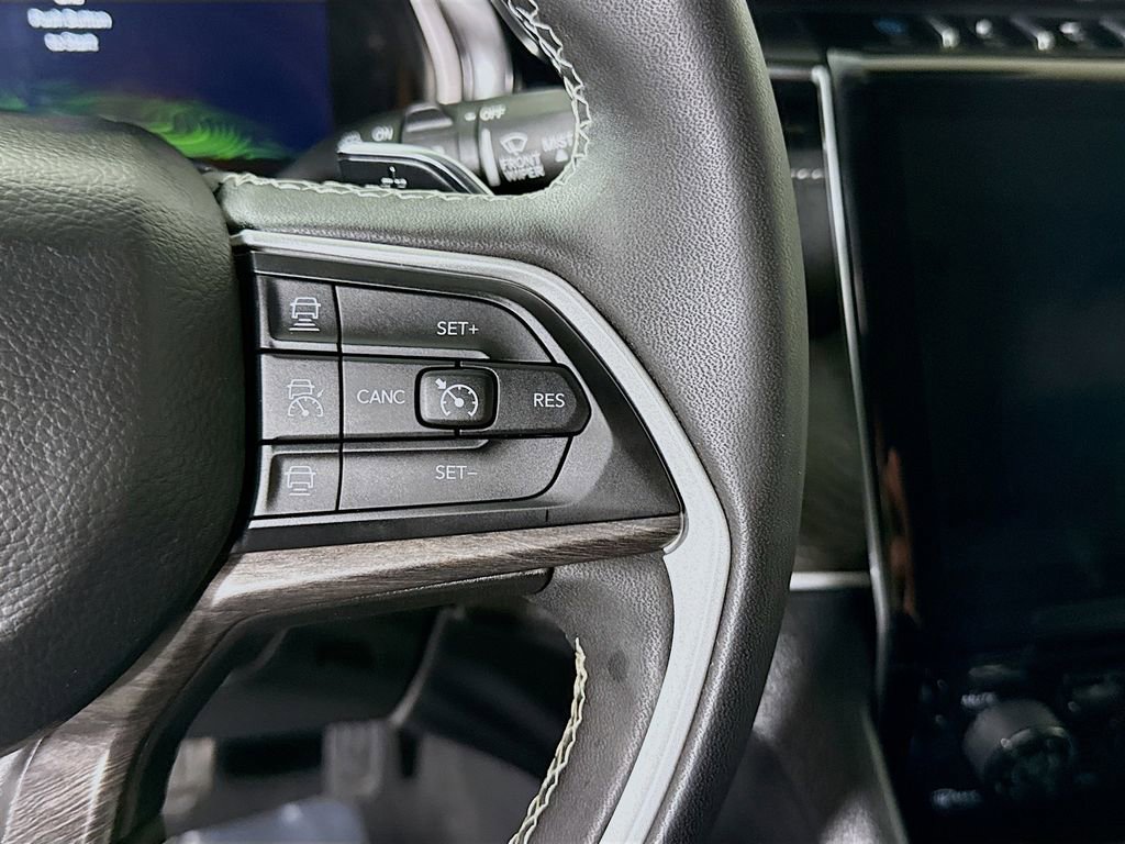 Used 2022 Jeep Grand Cherokee Limited 4xe image 23