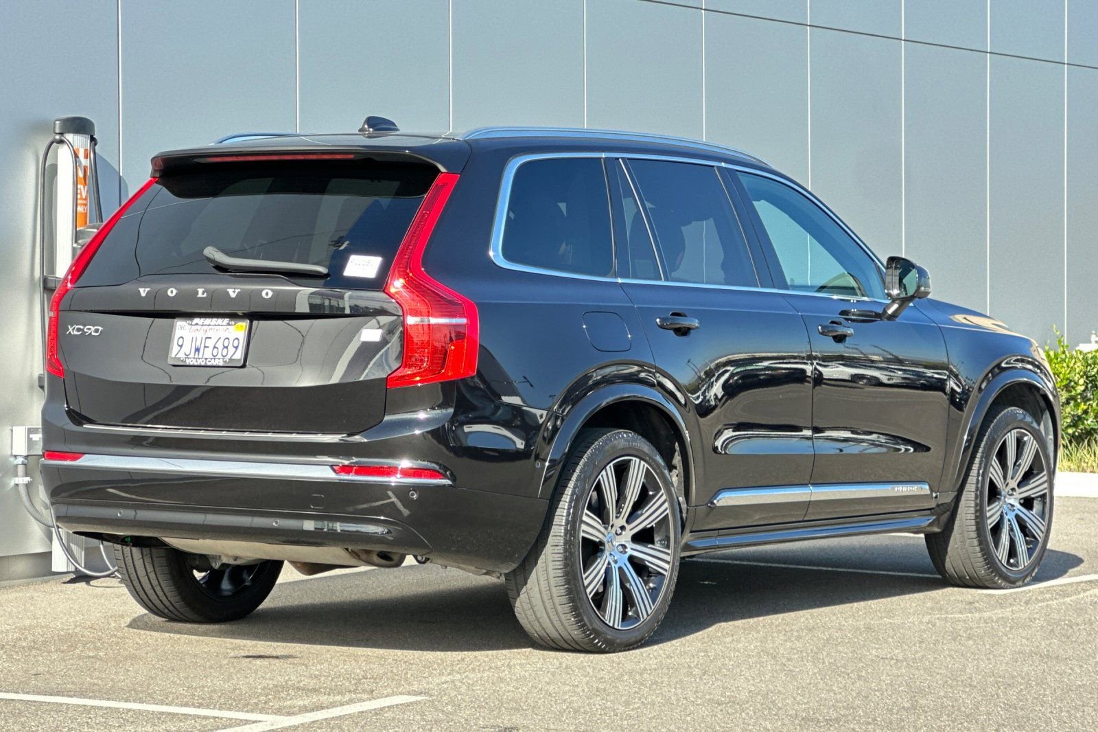 Used 2024 Volvo XC90 T8 Ultimate w/ Protection Package Premier image 5