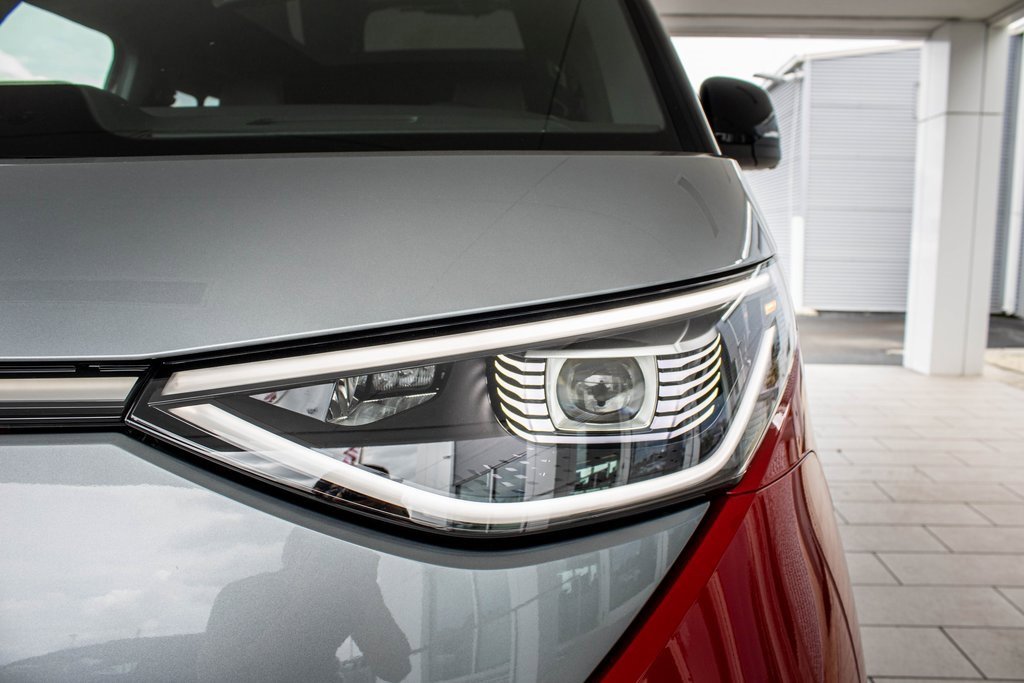 New 2025 Volkswagen ID. Buzz Pro S Plus image 11