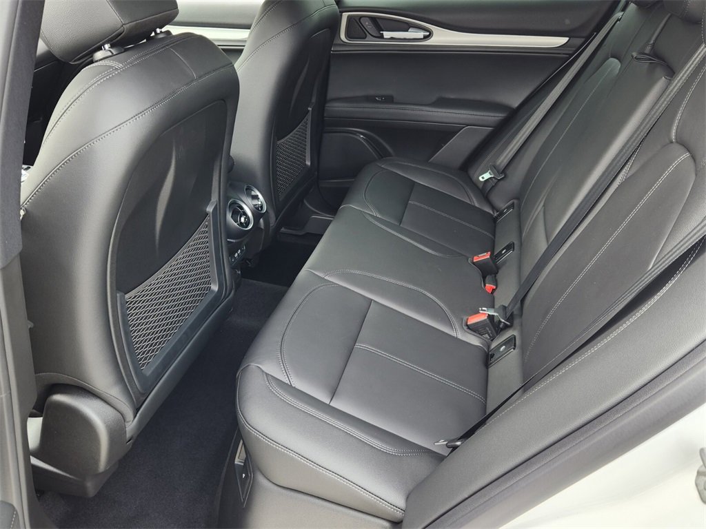 New 2025 Alfa Romeo Stelvio Sprint w/ Convenience Package image 7