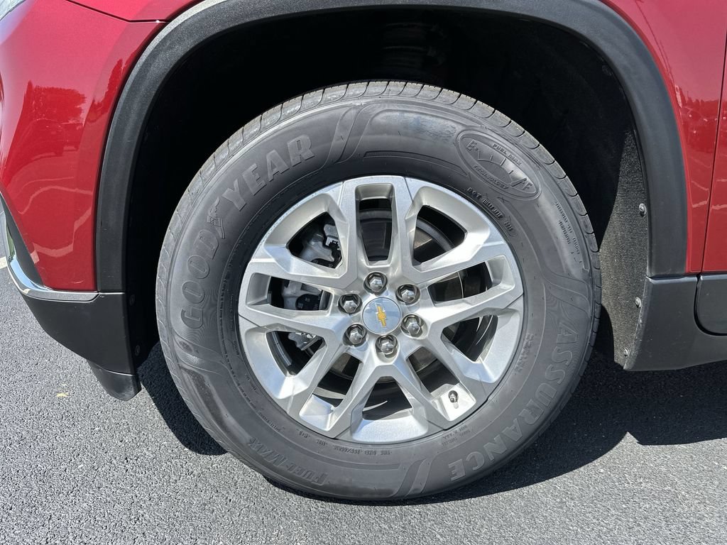 Used 2021 Chevrolet Traverse LT FWD image 16