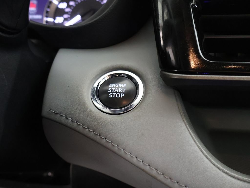 Used 2023 Toyota Highlander L AWD/4WD image 38