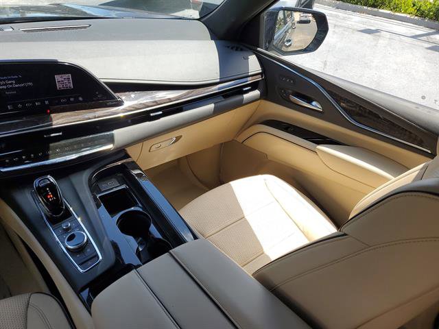 Certified 2023 Cadillac Escalade Premium Luxury w/ LPO, Radiant Package AWD/4WD image 41