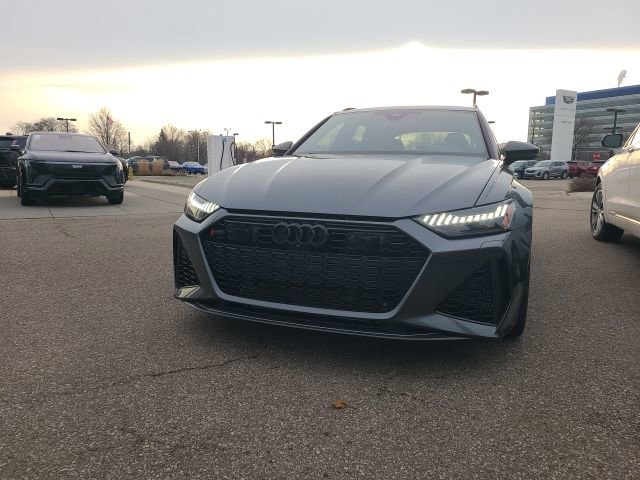 Used 2025 Audi RS 6 performance AWD/4WD image 4