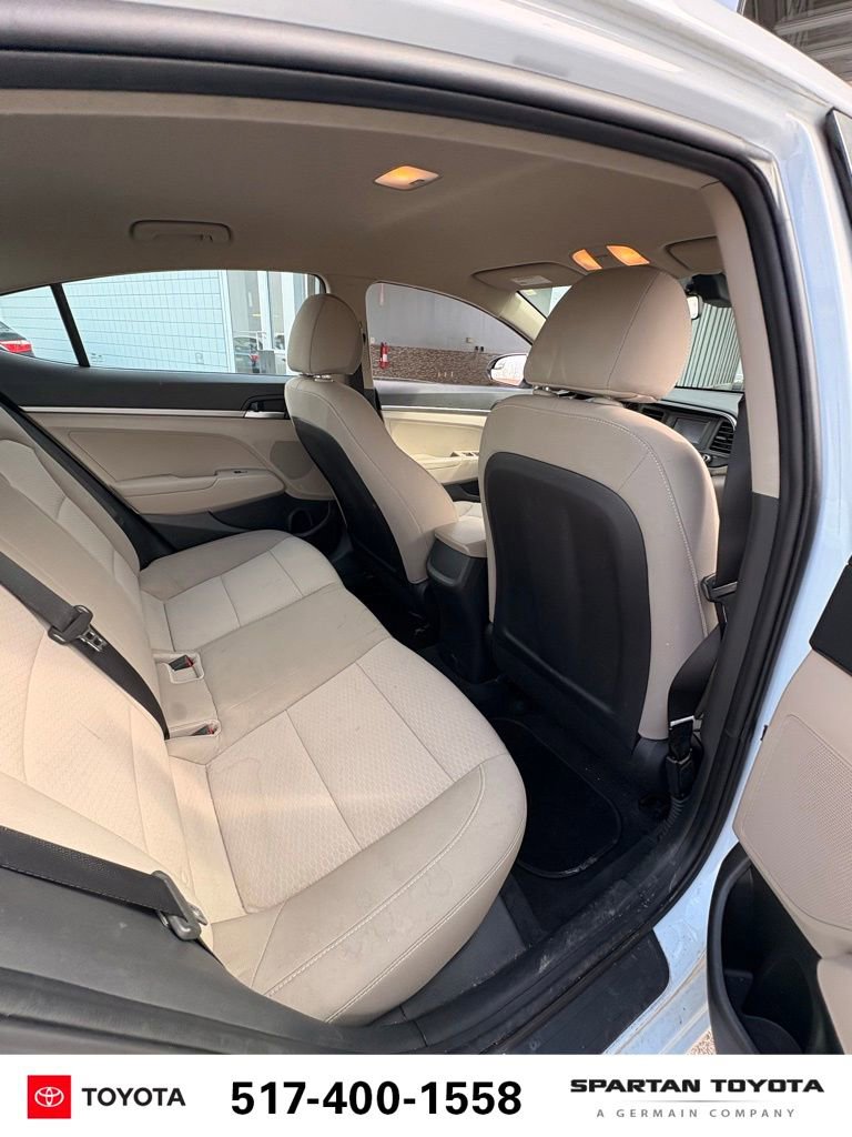 Used 2020 Hyundai Elantra SE FWD image 15