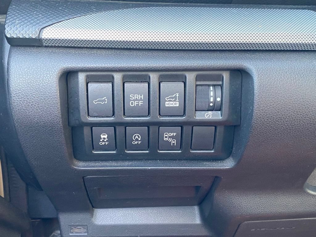 Used 2020 Subaru Forester Limited w/ Popular Package #3 AWD/4WD image 28