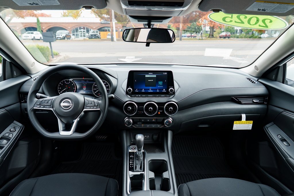 New 2025 Nissan Sentra SV w/ Trunk Package image 9