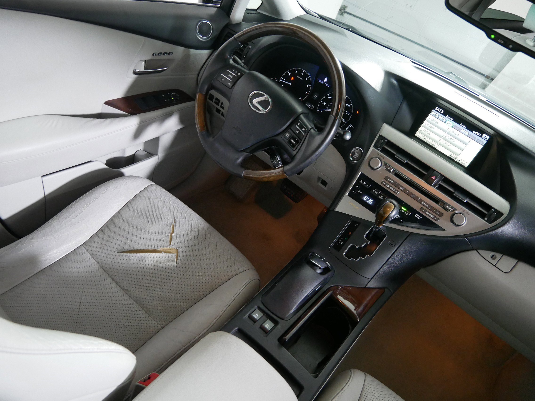Used 2011 Lexus RX 350 AWD w/ Premium Pkg image 9