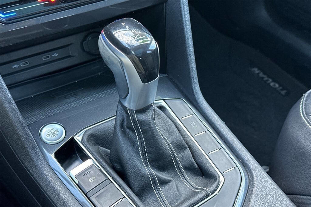 Used 2022 Volkswagen Tiguan SE image 22