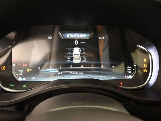 New 2026 RAM 1500 4x4 Crew Cab image 32