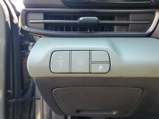 Used 2024 Hyundai Elantra Limited FWD image 36