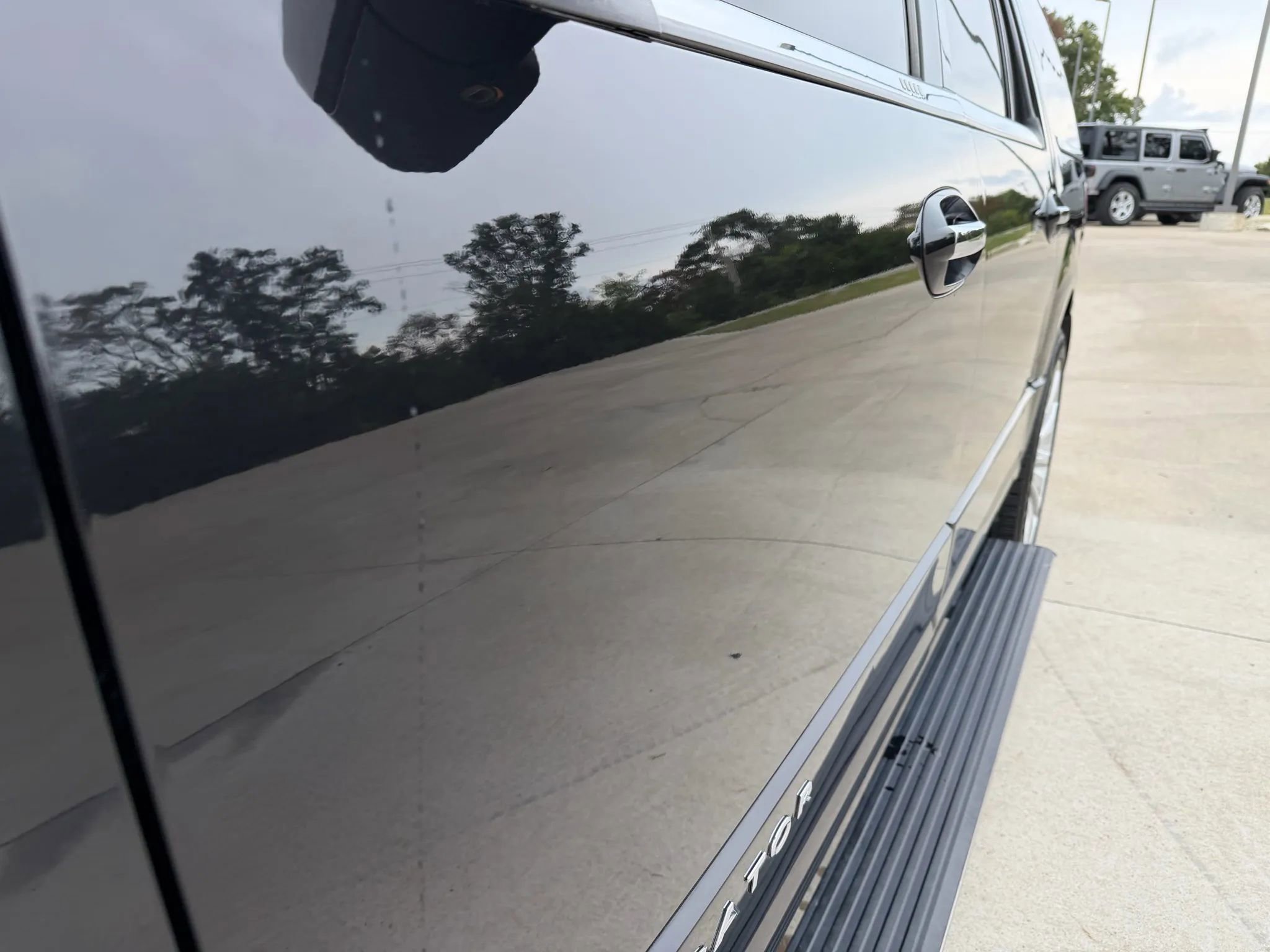 Used 2015 Lincoln Navigator L 4WD w/ Equipment Group 101A Reserve image 72