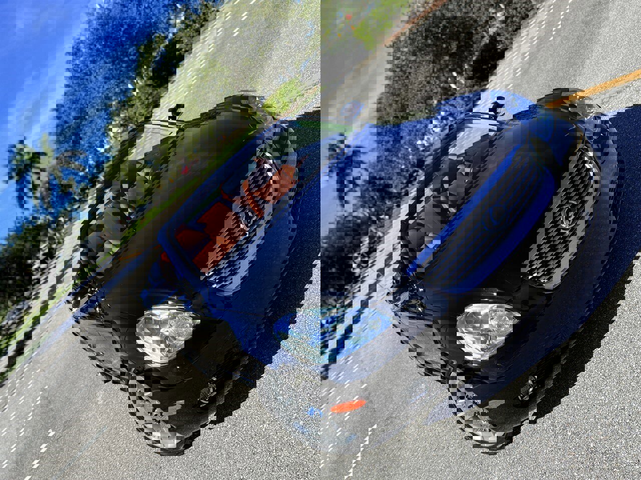 Used 2004 Lexus SC 430 Convertible image 2