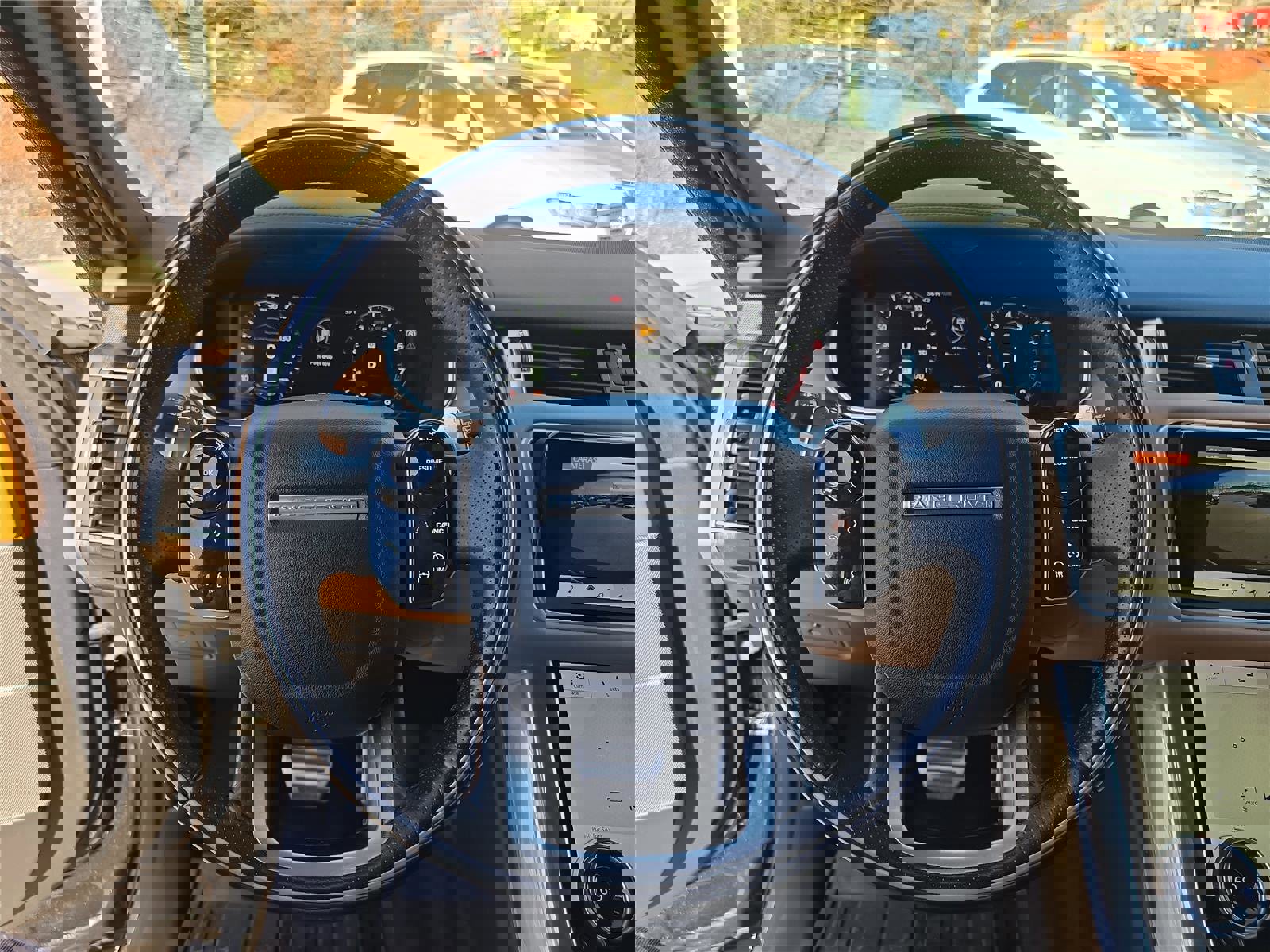 Used 2018 Land Rover Range Rover Sport Supercharged image 32