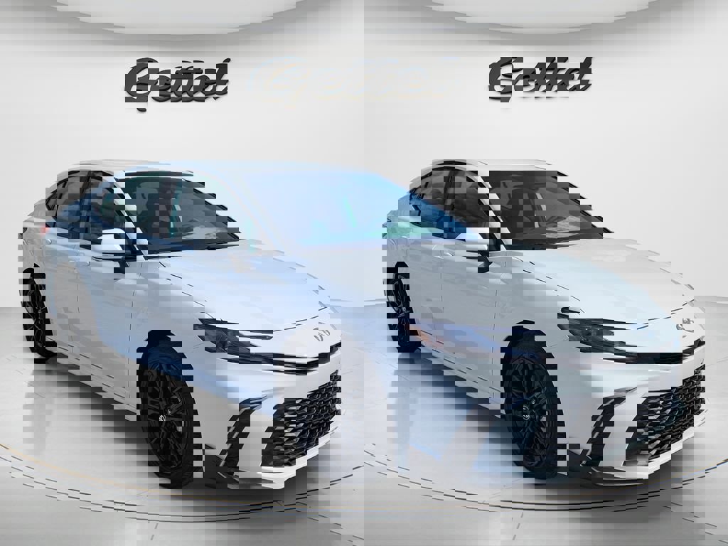 New 2026 Toyota Camry SE image 2