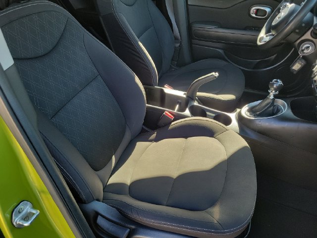 Used 2015 Kia Soul FWD image 18
