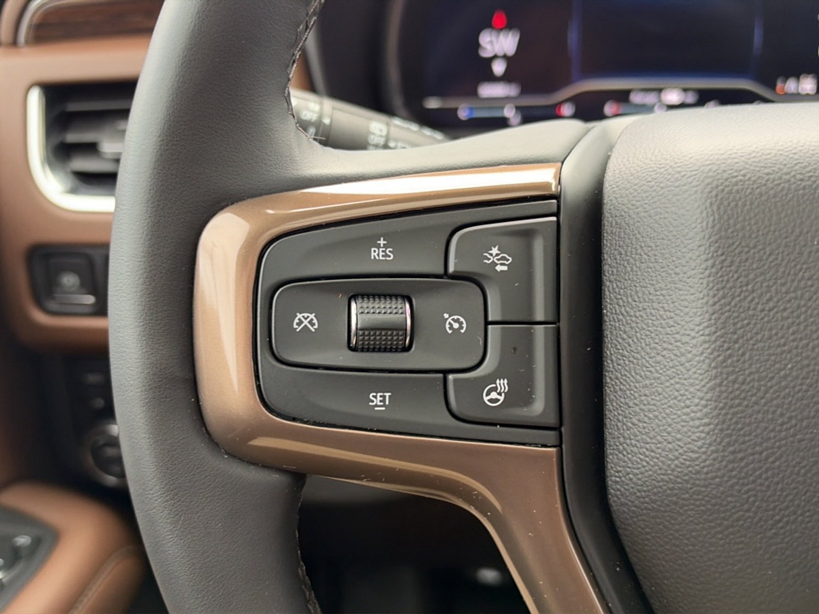 Used 2023 Chevrolet Tahoe High Country AWD/4WD image 38