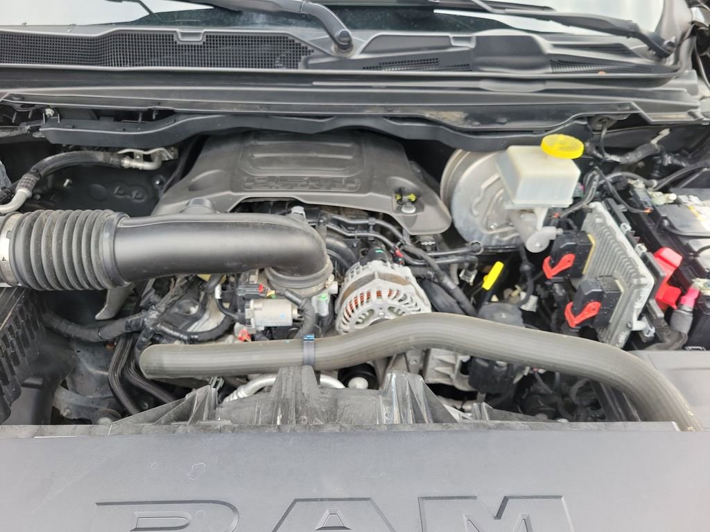 Used 2019 RAM 1500 Laramie image 31
