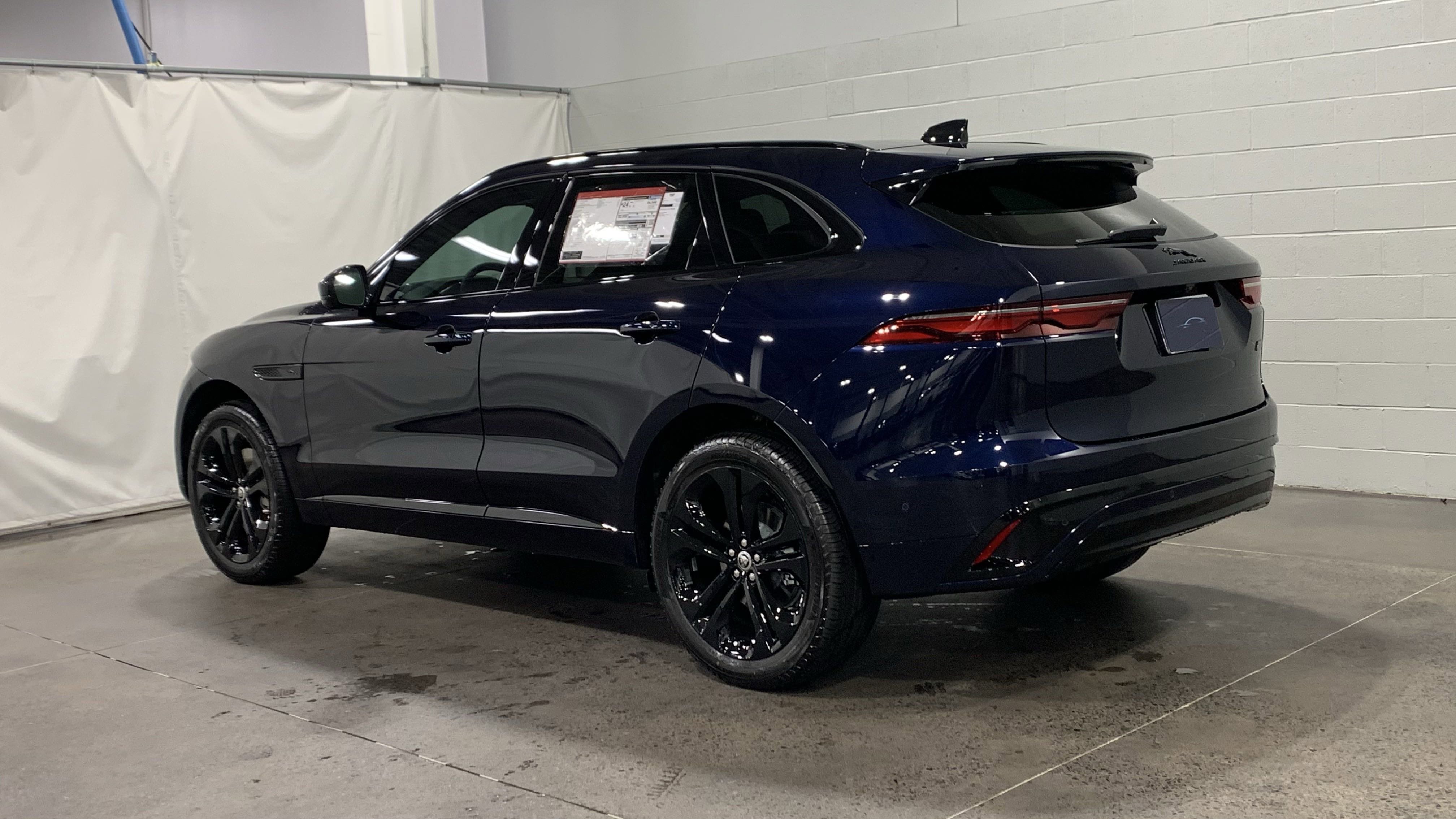New 2026 Jaguar F-PACE R-Dynamic S image 12