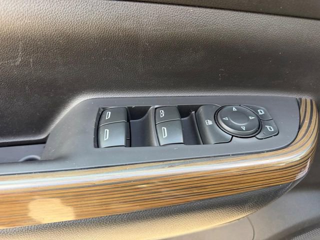 Used 2021 GMC Acadia SLE FWD image 16