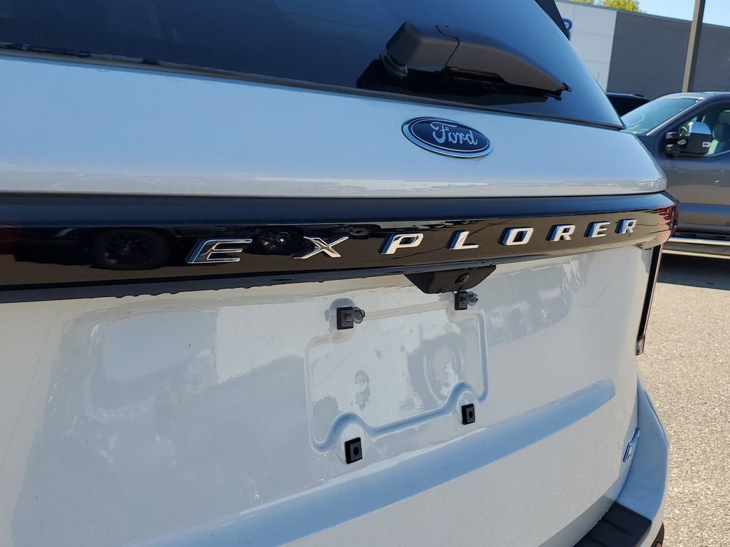 New 2025 Ford Explorer Active image 6