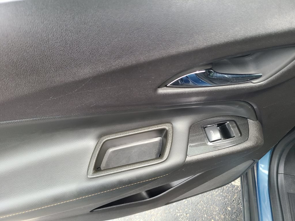 Used 2024 Chevrolet Equinox Premier AWD/4WD image 17