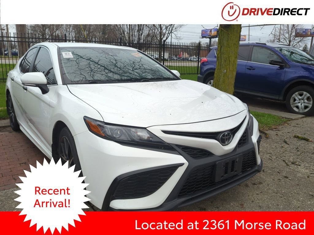 Used 2023 Toyota Camry SE image 1