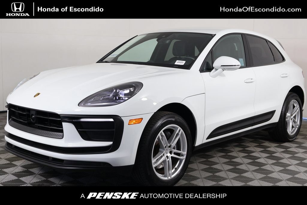 Used 2024 Porsche Macan AWD/4WD image 1