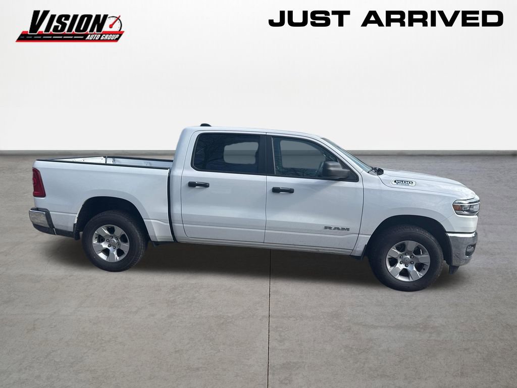 Used 2025 RAM 1500 Big Horn AWD/4WD image 4