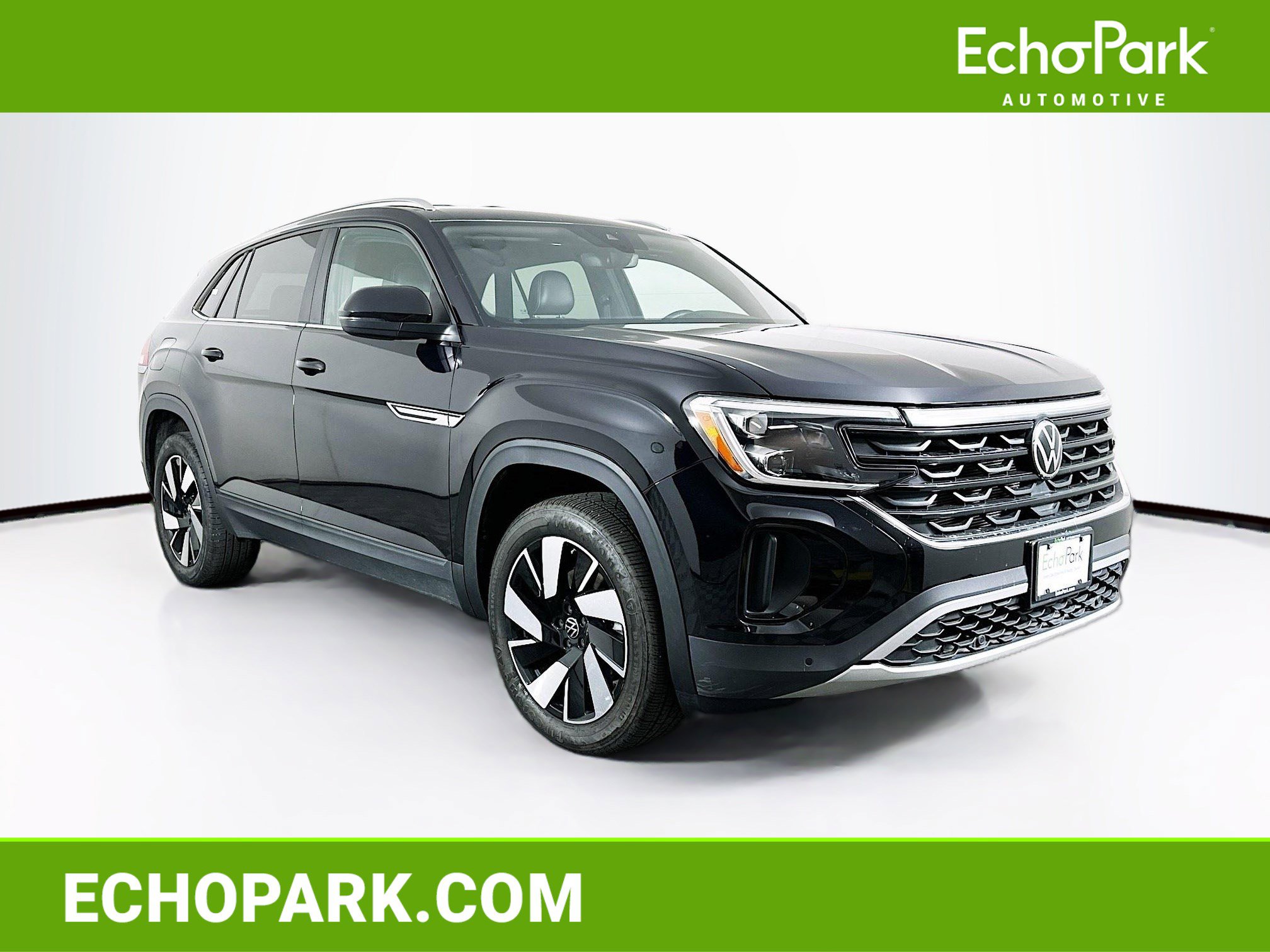 Used 2025 Volkswagen Atlas Cross Sport SE image 1